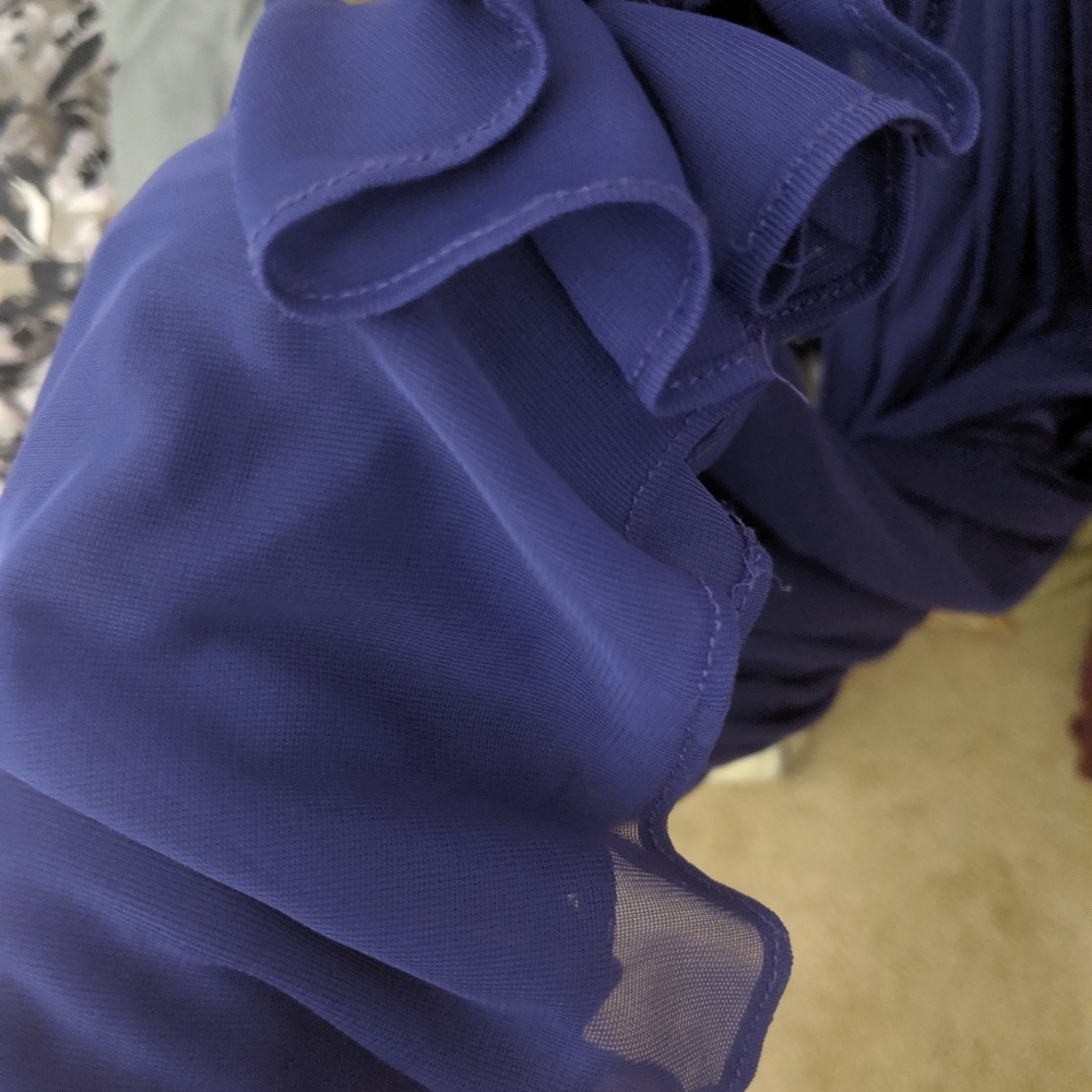 Dress - Picture 7 of 8